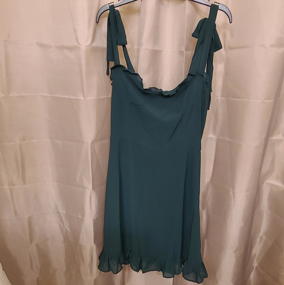 Dress - Picture 4 of 4